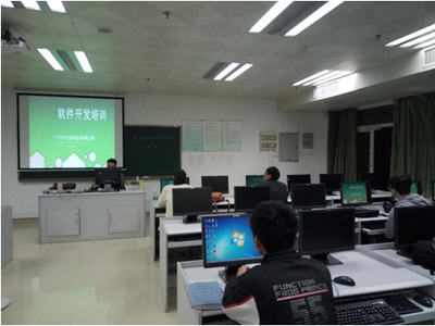 醫(yī)學(xué)信息工程學(xué)院（信息中心）深化校企合作，共筑教育軟件技術(shù)開發(fā)實踐新平臺